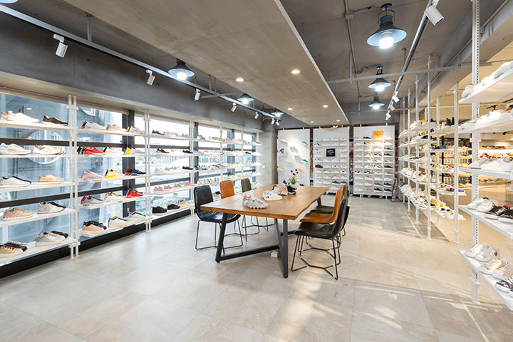 A clean and bright showroom.